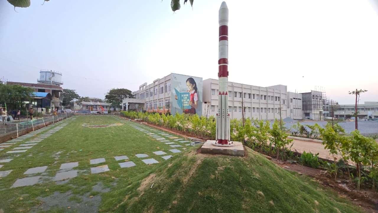 Central lawn